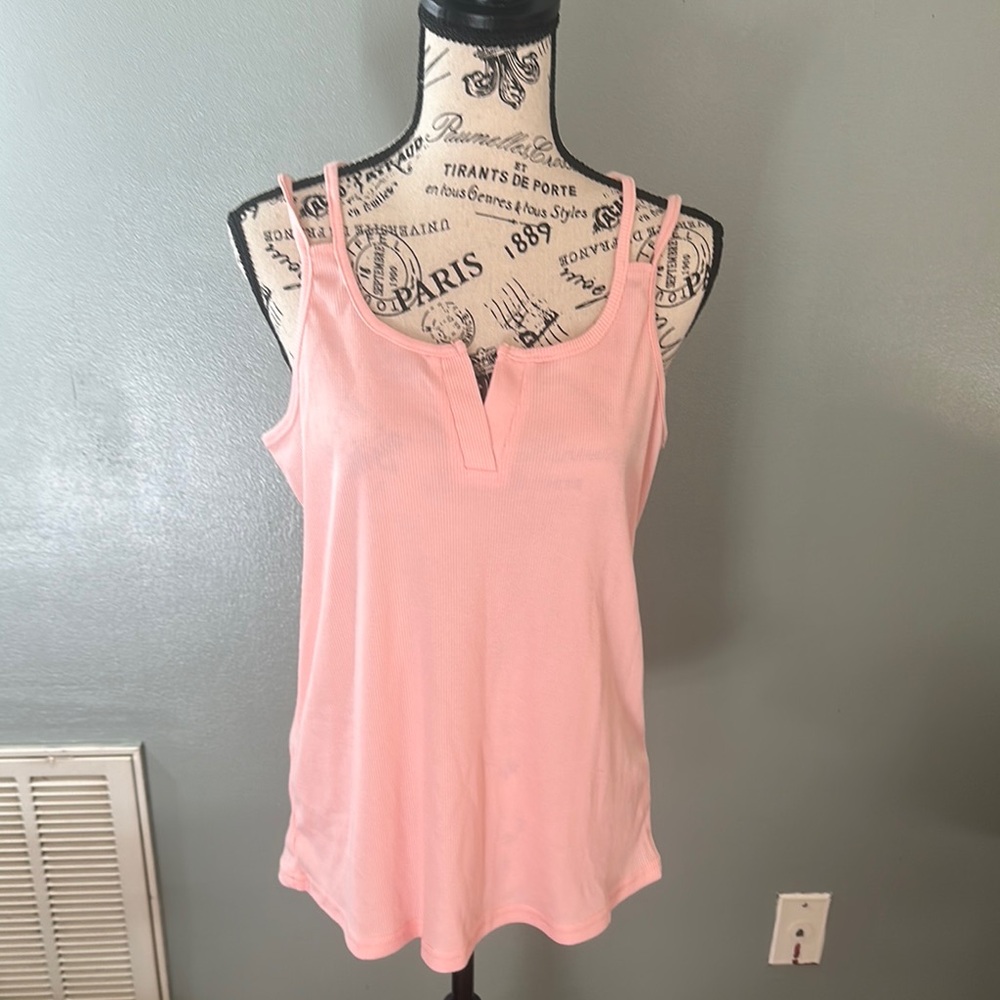 ☀️5/$20 Pink Sleeveless Top.
